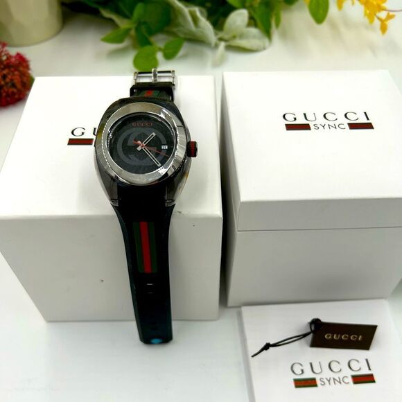 Unisex Gucci sync quartz  watch made in Italy - Picture 1 of 9